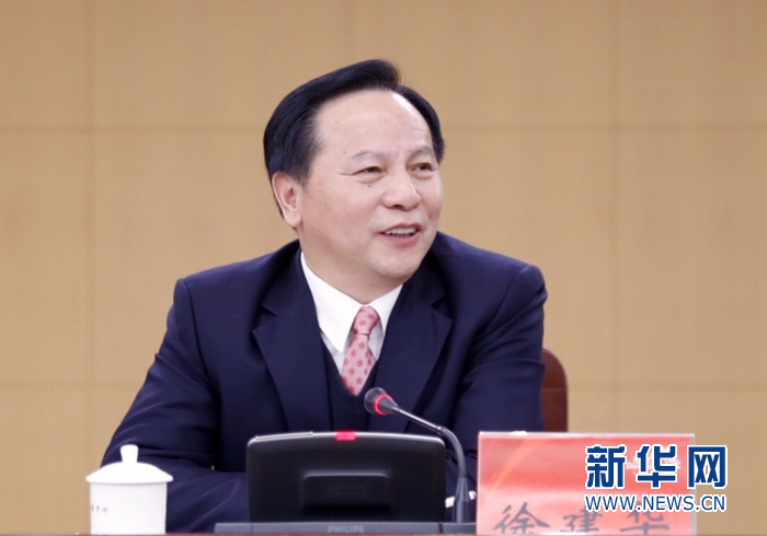 东莞市委书记,市人大常委会主任徐建华回答媒体团记踢提问.