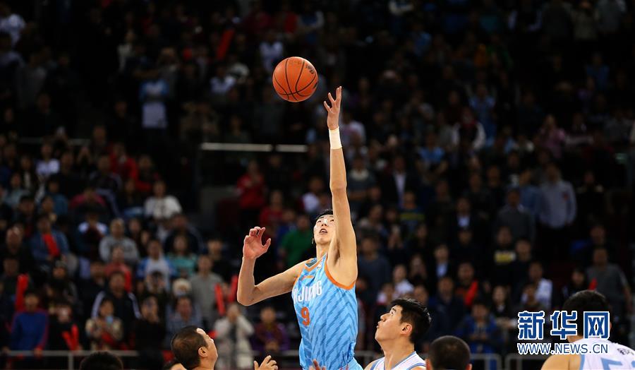 篮球--周琦宣布参加今年NBA选秀