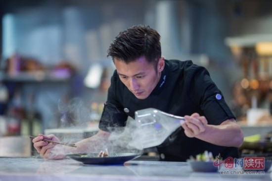 英皇(北京)文化和蓝天下传媒联合出品的电影级美食综艺《十二道锋味3