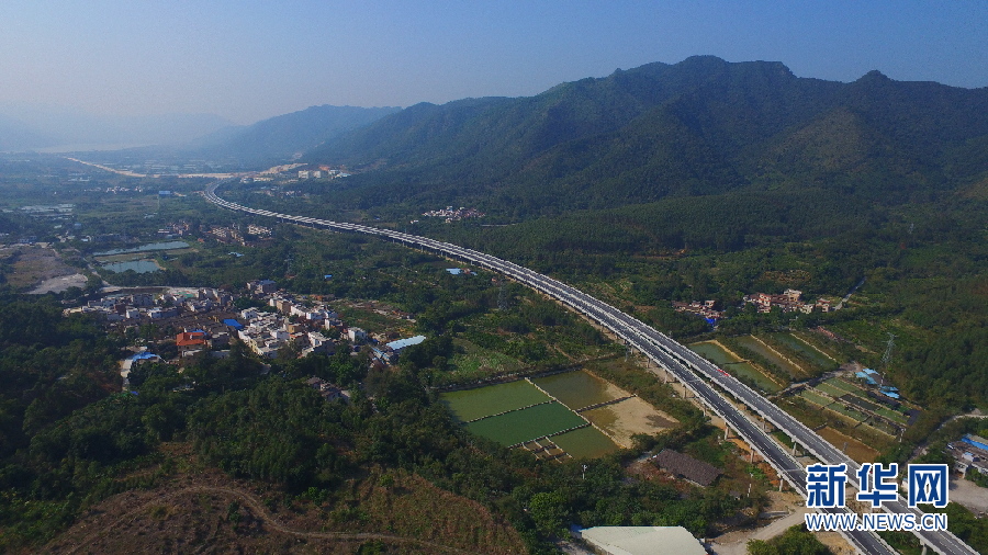 连山县招标网 连山县行业资讯 正文     12月28日,广佛肇高速公路肇庆