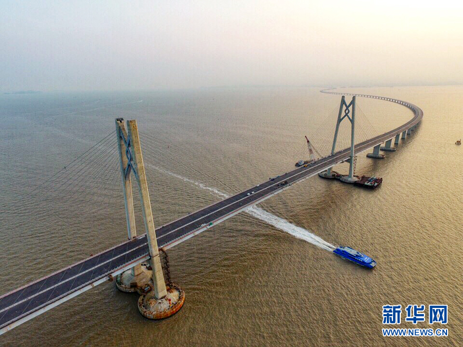 港珠澳大桥: 中国制造 撑起超级工程 世界之最