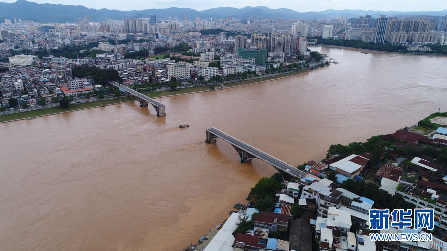 河源市源城区人口_广东河源东江大桥部分垮塌,两车落水已救起1人